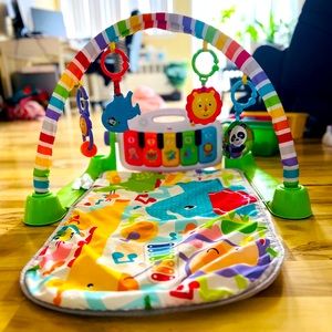 Fisher-Price Deluxe Kick & Play Piano Gym